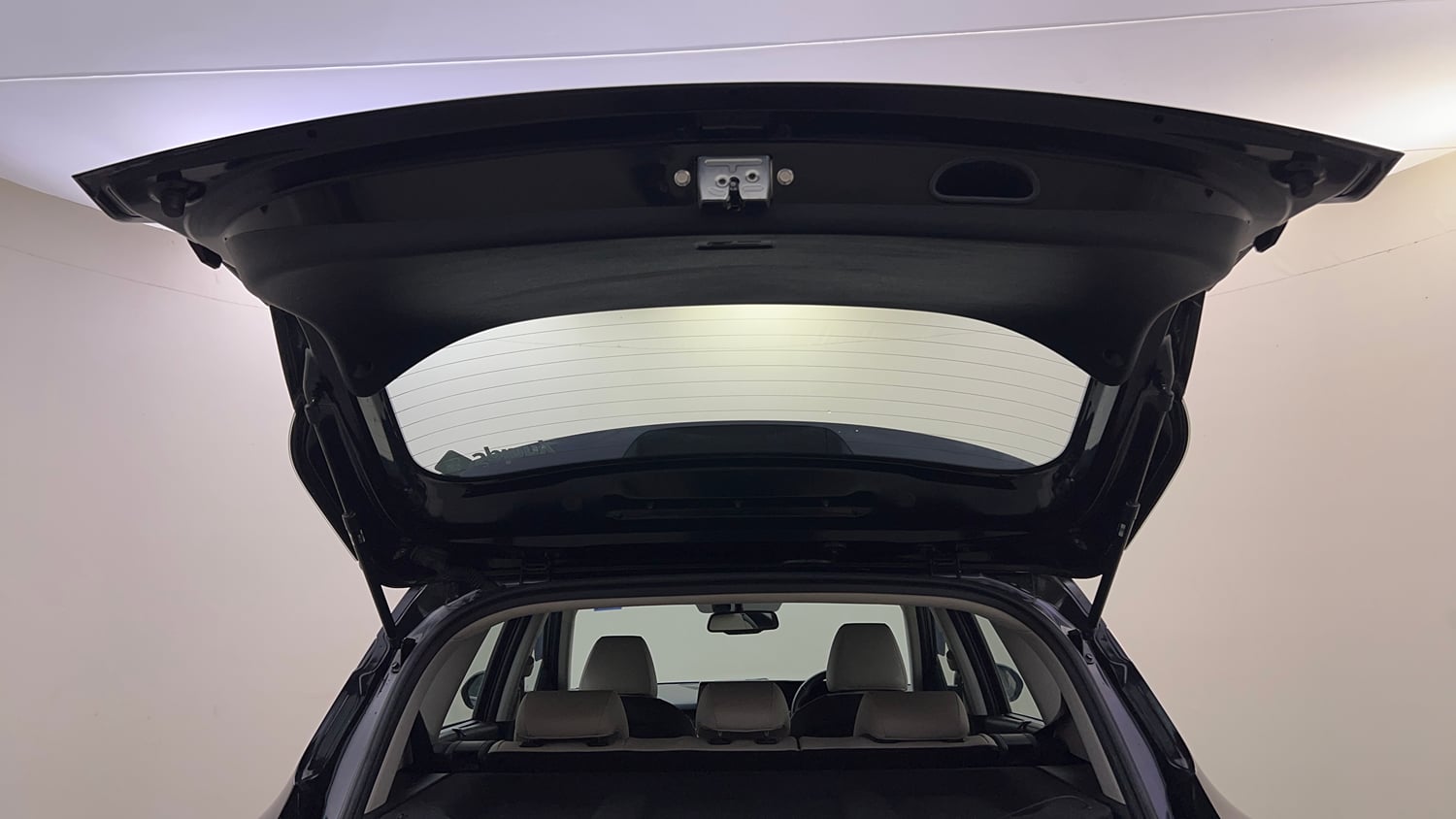 Used 2020 Kia Seltos GTX Plus 1.4 Petrol Manual interior DICKY DOOR OPEN VIEW