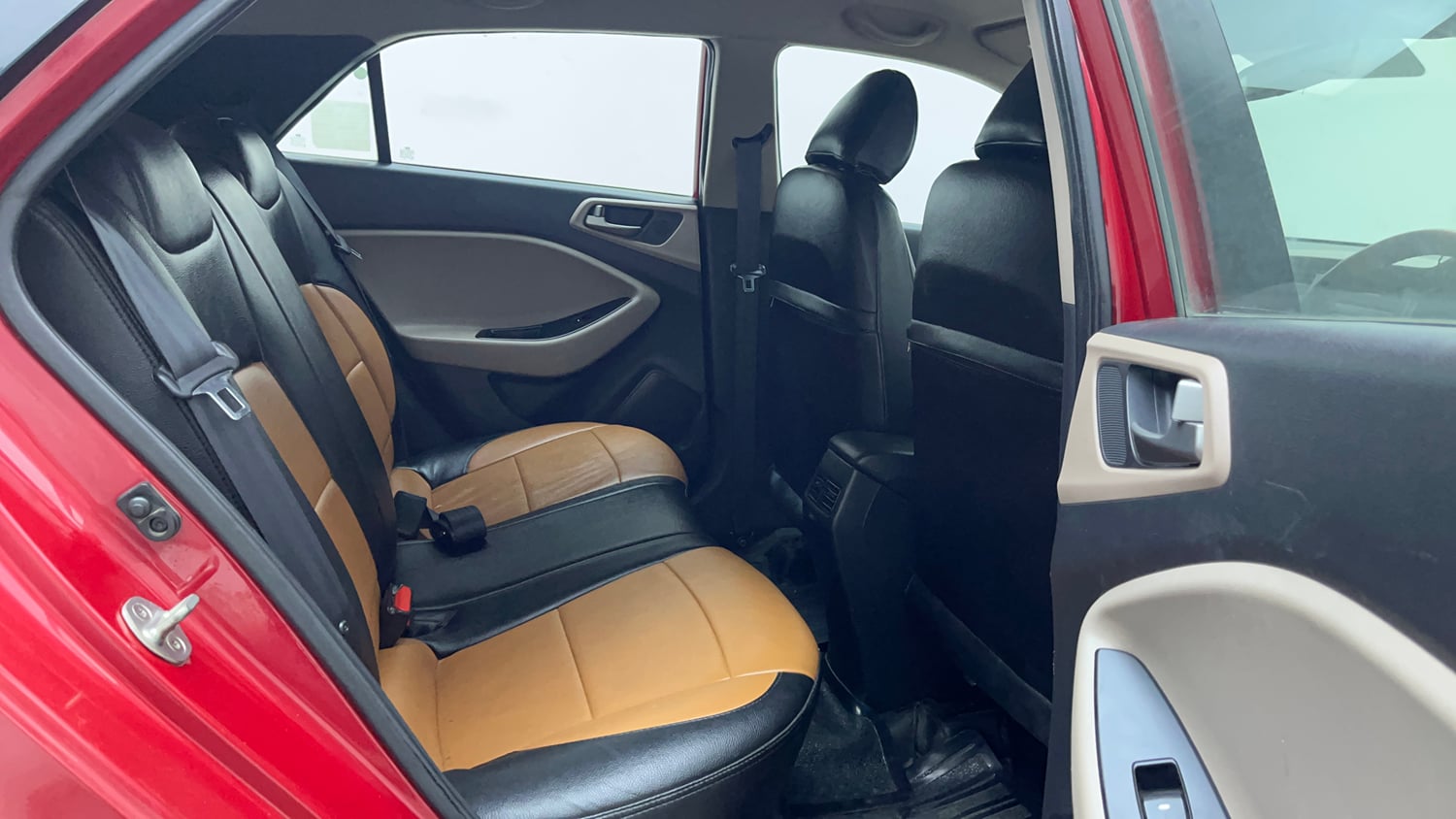 Used 2017 Hyundai Elite i20 Sportz 1.2 Petrol Manual interior RIGHT SIDE REAR DOOR CABIN VIEW