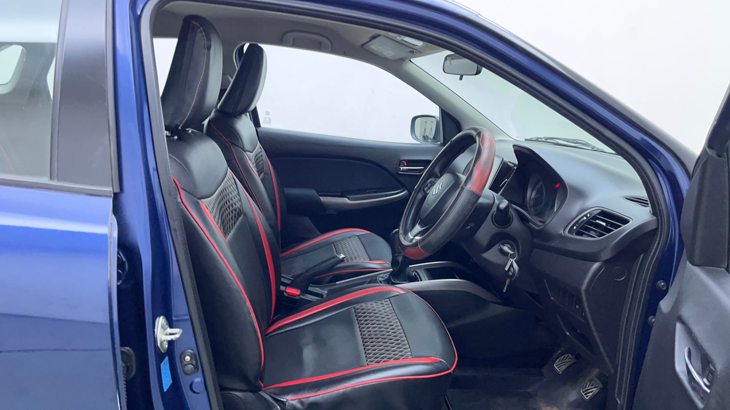 Used 2020 Maruti Suzuki Baleno Delta Petrol Manual interior RIGHT SIDE FRONT DOOR CABIN VIEW