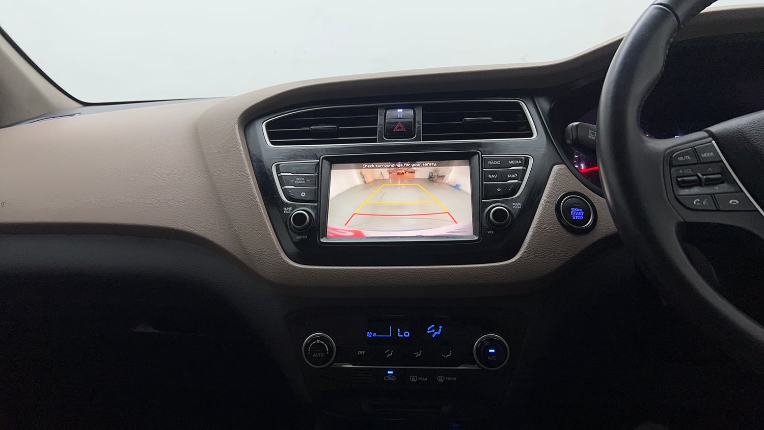 Used 2019 Hyundai Elite i20 Asta 1.2 (O) CVT Petrol Automatic top_features Rear camera