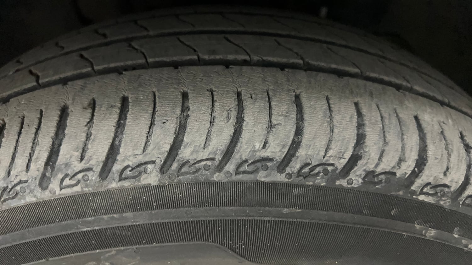 Used 2023 Tata Tigor XZ Plus CNG Cng Manual tyres RIGHT FRONT TYRE TREAD VIEW