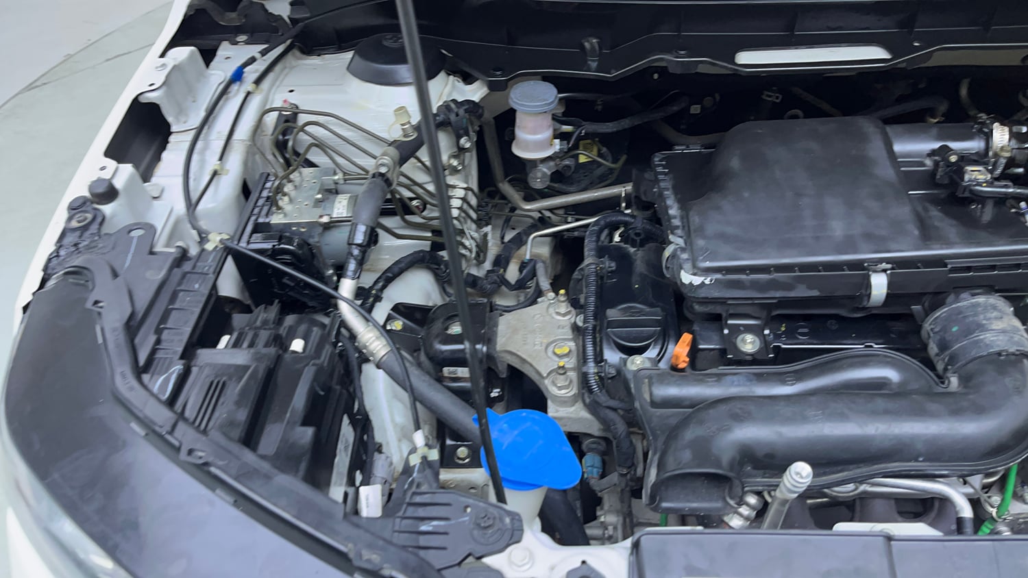 Used 2023 Maruti Suzuki Brezza ZXi Petrol Manual engine ENGINE RIGHT SIDE VIEW