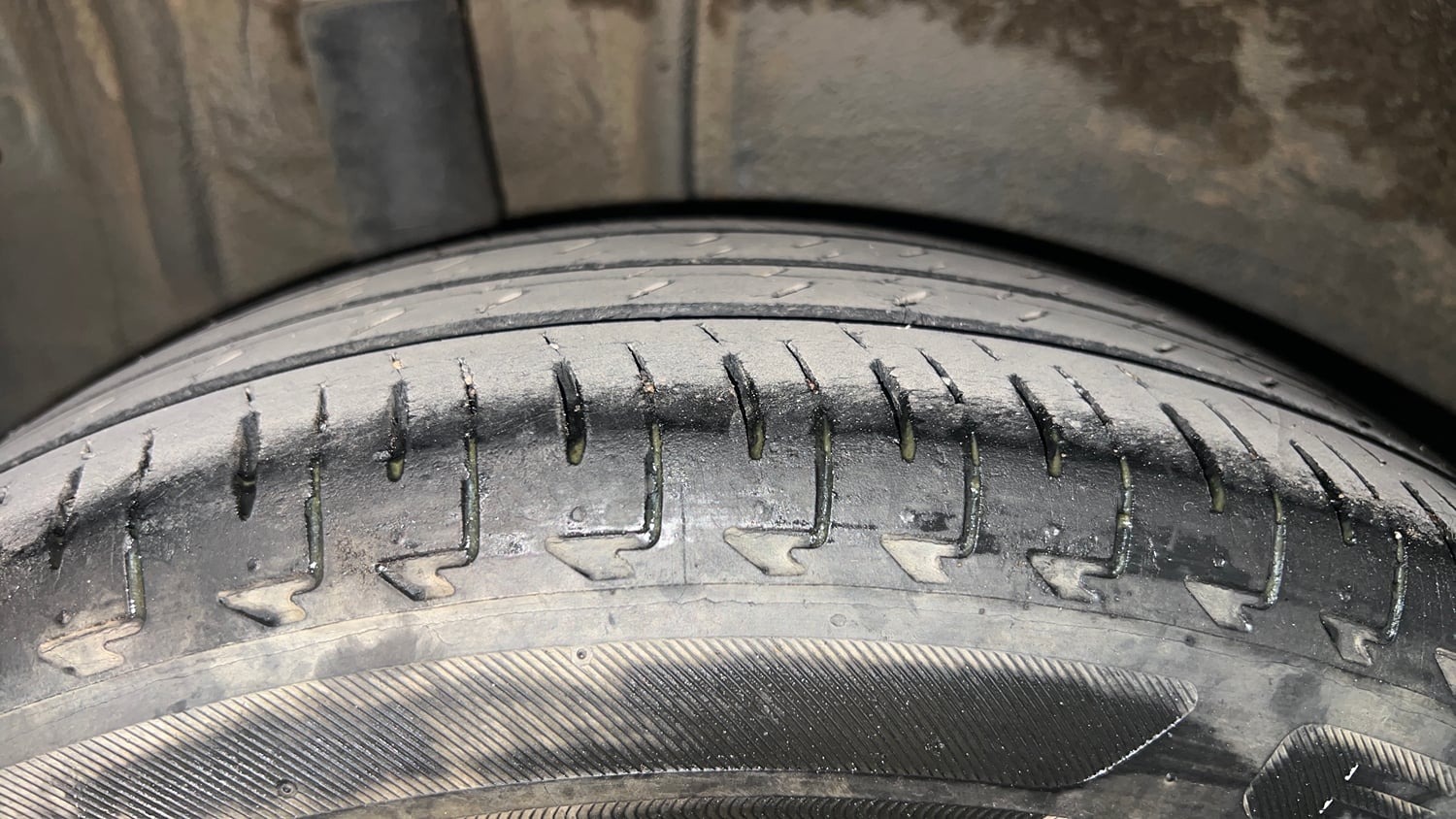 Used 2022 Maruti Suzuki Ignis Zeta 1.2 MT Petrol Manual tyres RIGHT REAR TYRE TREAD VIEW
