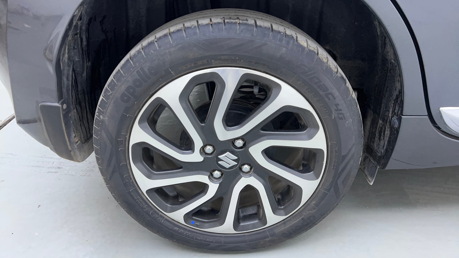 Used 2022 Maruti Suzuki Baleno Alpha MT Petrol Manual tyres RIGHT REAR TYRE RIM VIEW