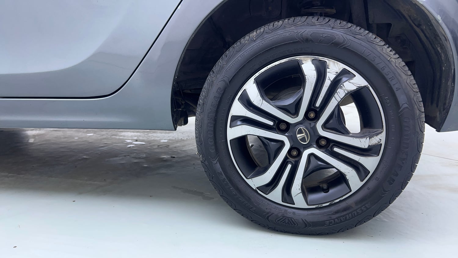 Used 2022 Tata Tiago XZ Plus CNG Cng Manual tyres LEFT REAR TYRE RIM VIEW