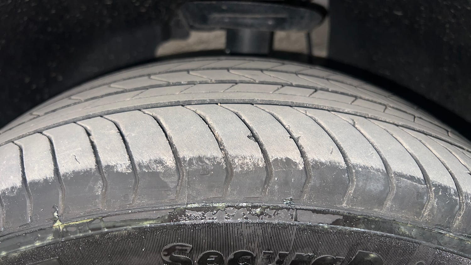 Used 2026 MG Motors Windsor EV Essence Pro Electric Automatic tyres LEFT FRONT TYRE TREAD VIEW