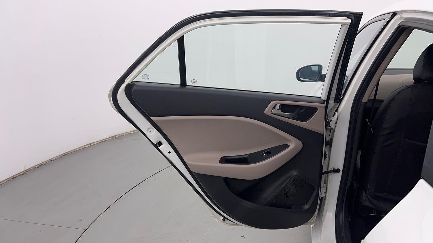 Used 2015 Hyundai Elite i20 Sportz 1.2 Petrol Manual interior LEFT REAR DOOR OPEN VIEW