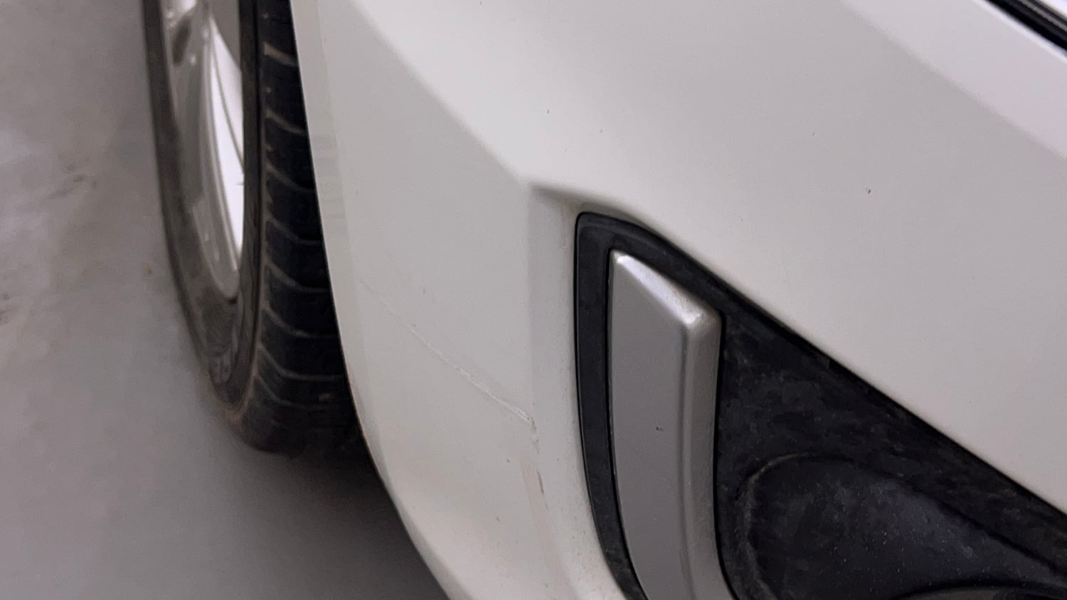 Used 2016 Maruti Suzuki Swift ZXi Petrol Manual dents MINOR SCRATCH