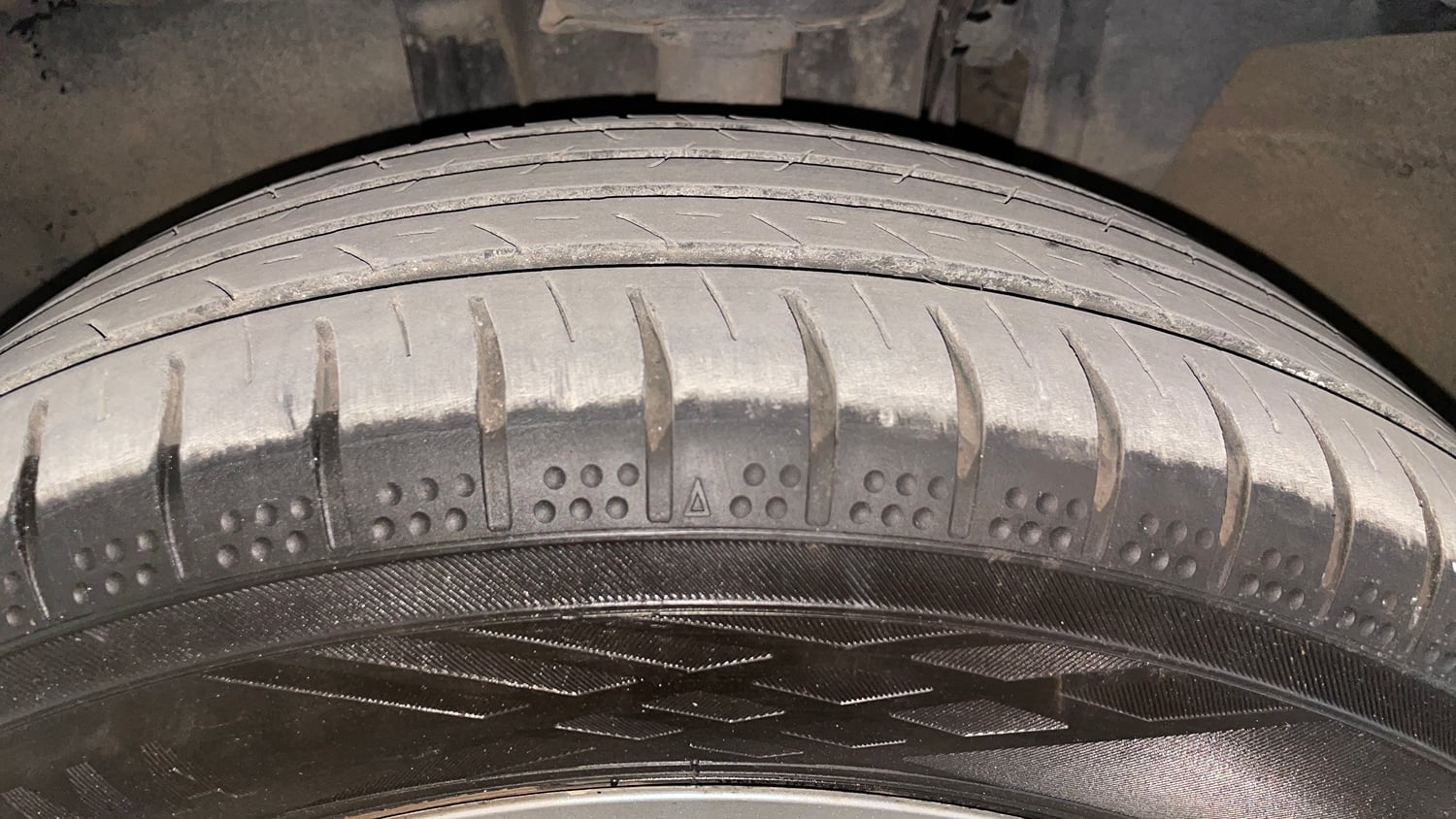 Used 2021 Renault Triber RXZ Petrol Manual tyres LEFT FRONT TYRE TREAD VIEW