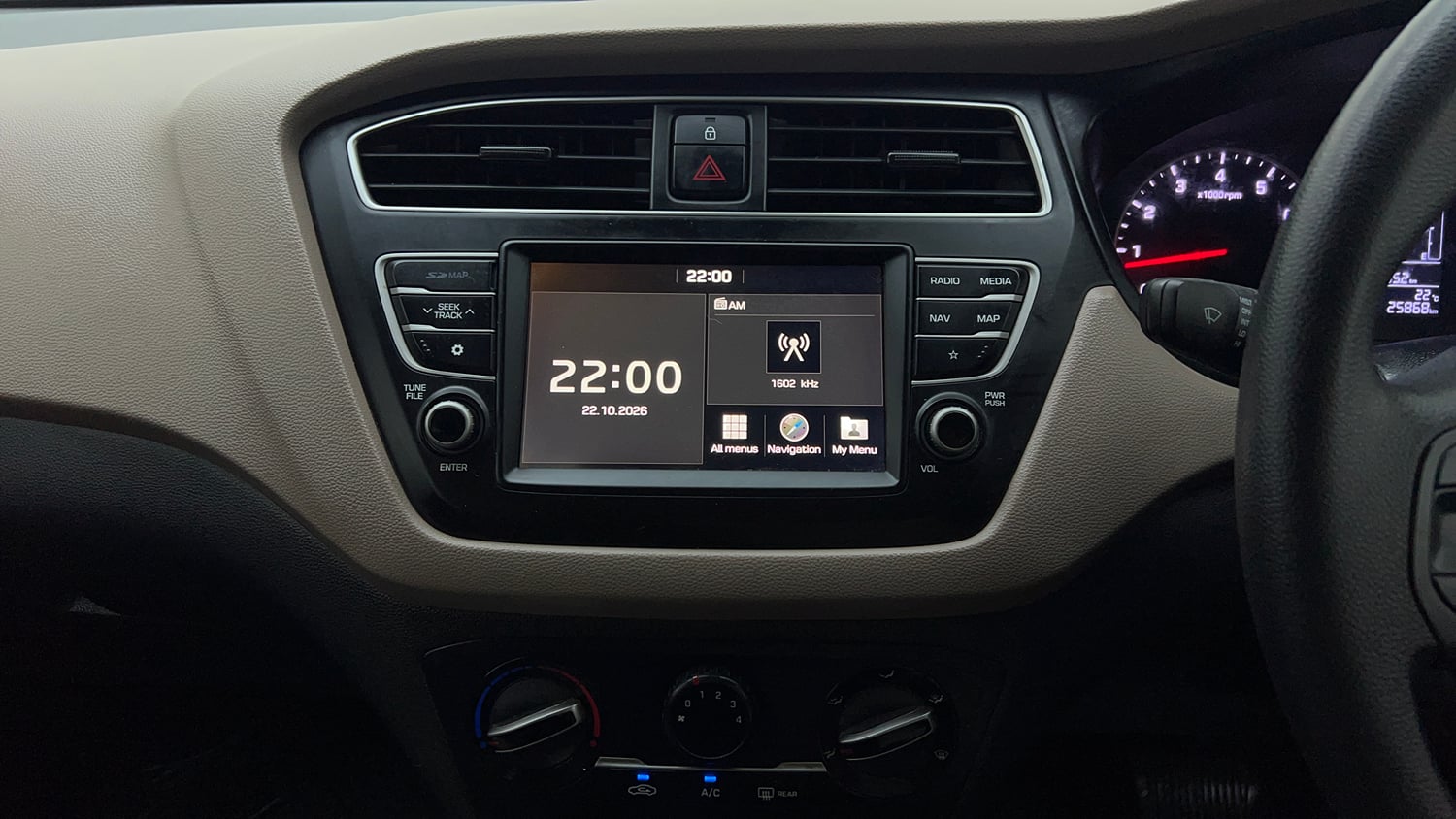 Used 2019 Hyundai Elite i20 Sportz Plus 1.2 CVT Petrol Automatic top_features Integrated (in-dash) music system