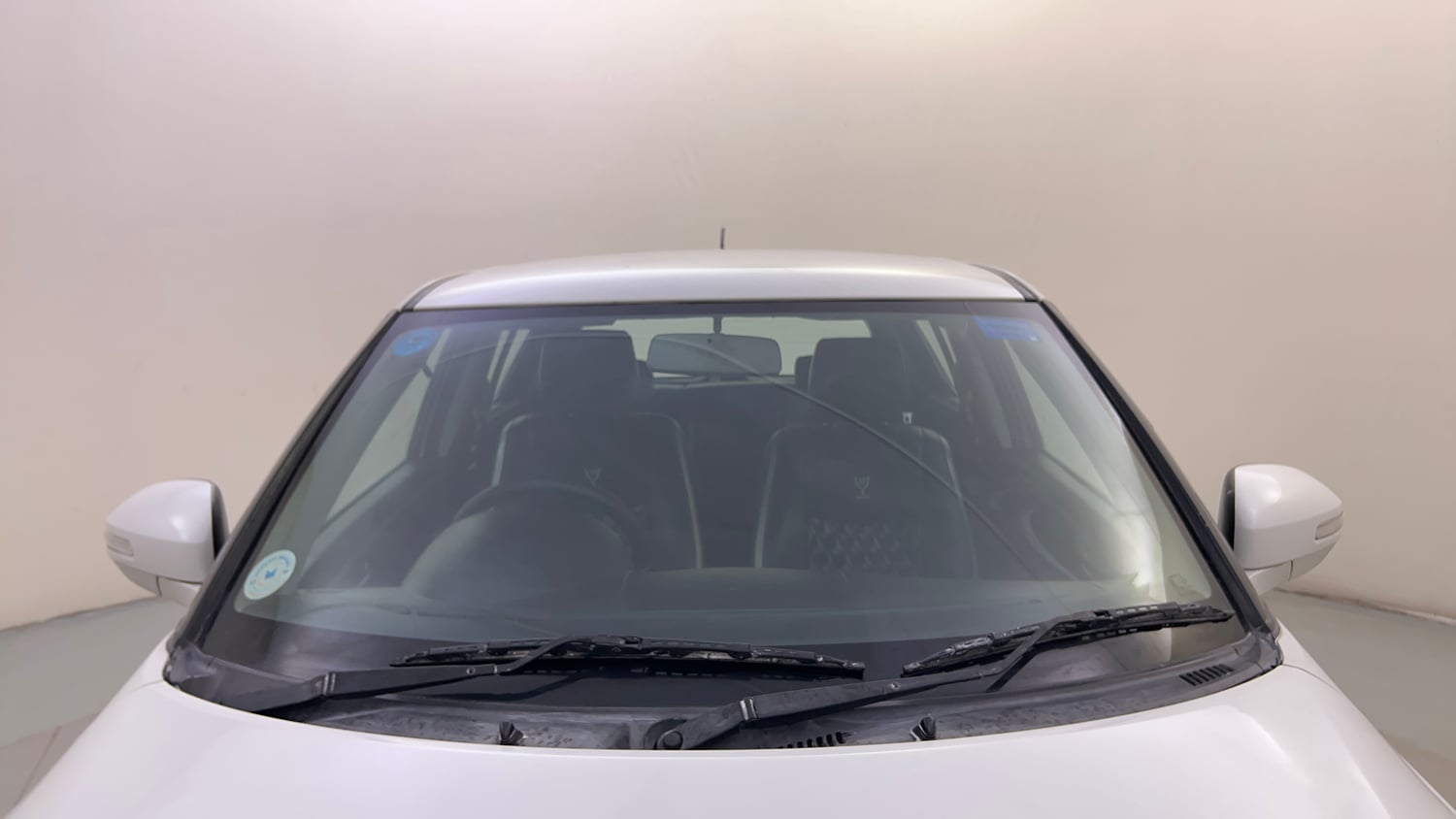 Used 2016 Maruti Suzuki Swift ZXi Petrol Manual exterior FRONT WINDSHIELD VIEW