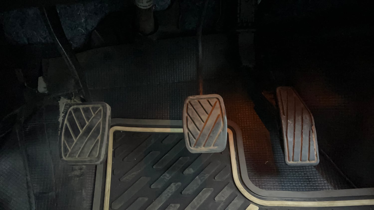 Used 2022 Maruti Suzuki Baleno Alpha MT Petrol Manual interior PEDALS VIEW