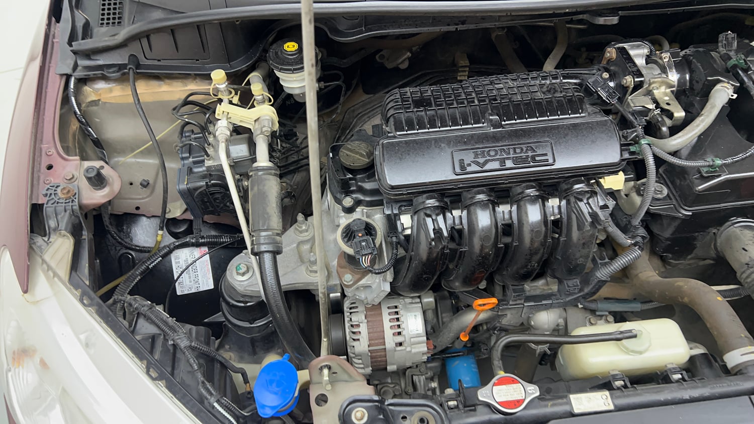 Used 2016 Honda City V Petrol Manual engine ENGINE RIGHT SIDE VIEW