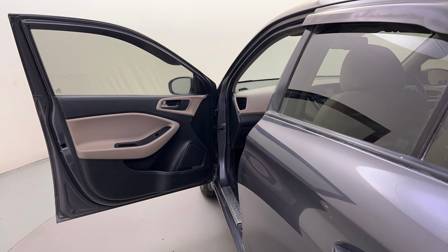 Used 2016 Hyundai Elite i20 Sportz 1.2 Petrol Manual interior LEFT FRONT DOOR OPEN VIEW