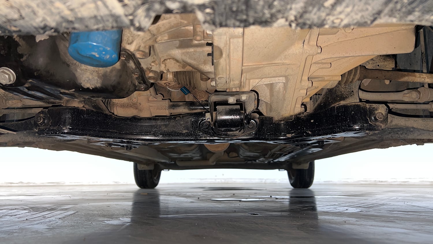 Used 2021 Hyundai Aura S 1.2 CNG Cng Manual extra FRONT LEFT UNDERBODY VIEW