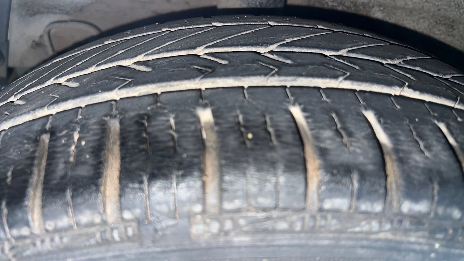Used 2014 Hyundai Xcent S 1.2 Petrol Manual tyres RIGHT REAR TYRE TREAD VIEW