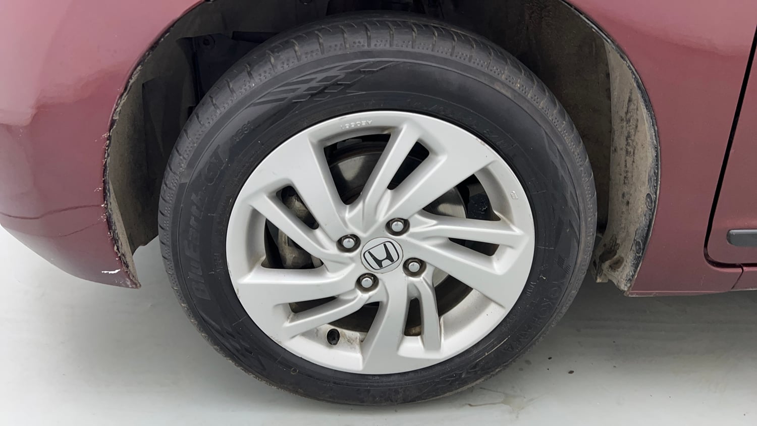 Used 2017 Honda Jazz V AT Petrol Petrol Automatic tyres LEFT FRONT TYRE RIM VIEW