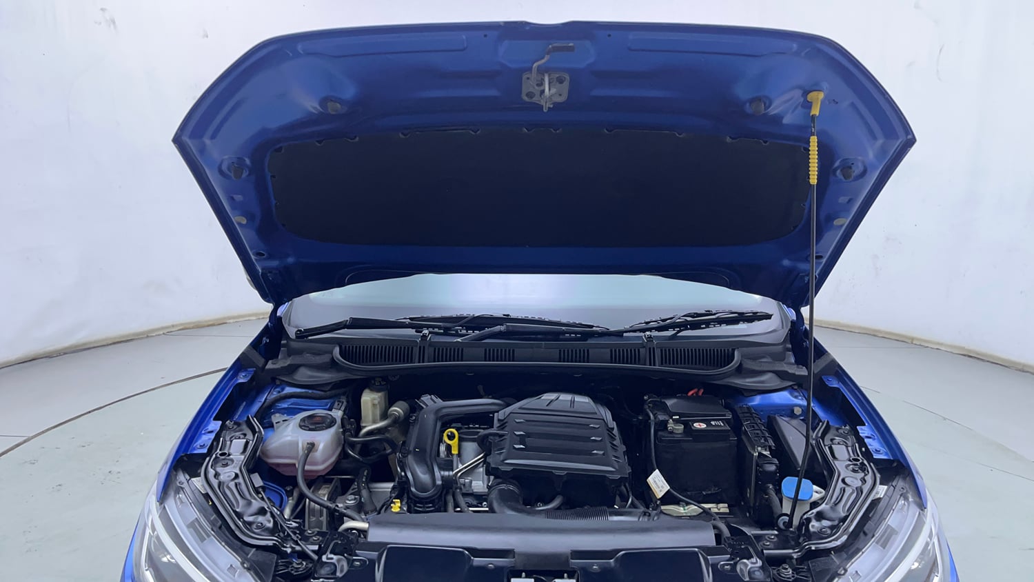 Used 2023 Volkswagen Virtus Topline 1.0 TSI AT Petrol Automatic engine ENGINE & BONNET OPEN FRONT VIEW