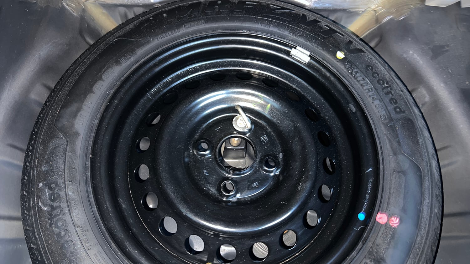 Used 2021 Maruti Suzuki S-Presso VXi AMT Petrol Automatic tyres SPARE TYRE VIEW