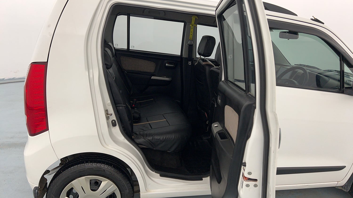 Used 2016 Maruti Suzuki Wagon R VXI Petrol Manual interior RIGHT SIDE REAR DOOR CABIN VIEW