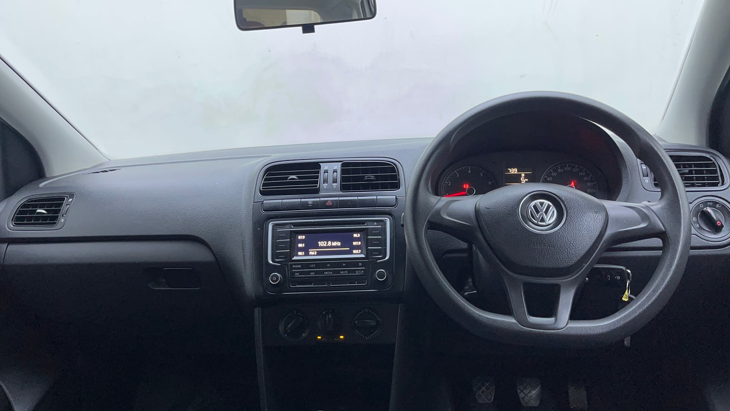 Used 2020 Volkswagen Polo Comfortline Plus 1.0L MPI Petrol Manual interior DASHBOARD VIEW