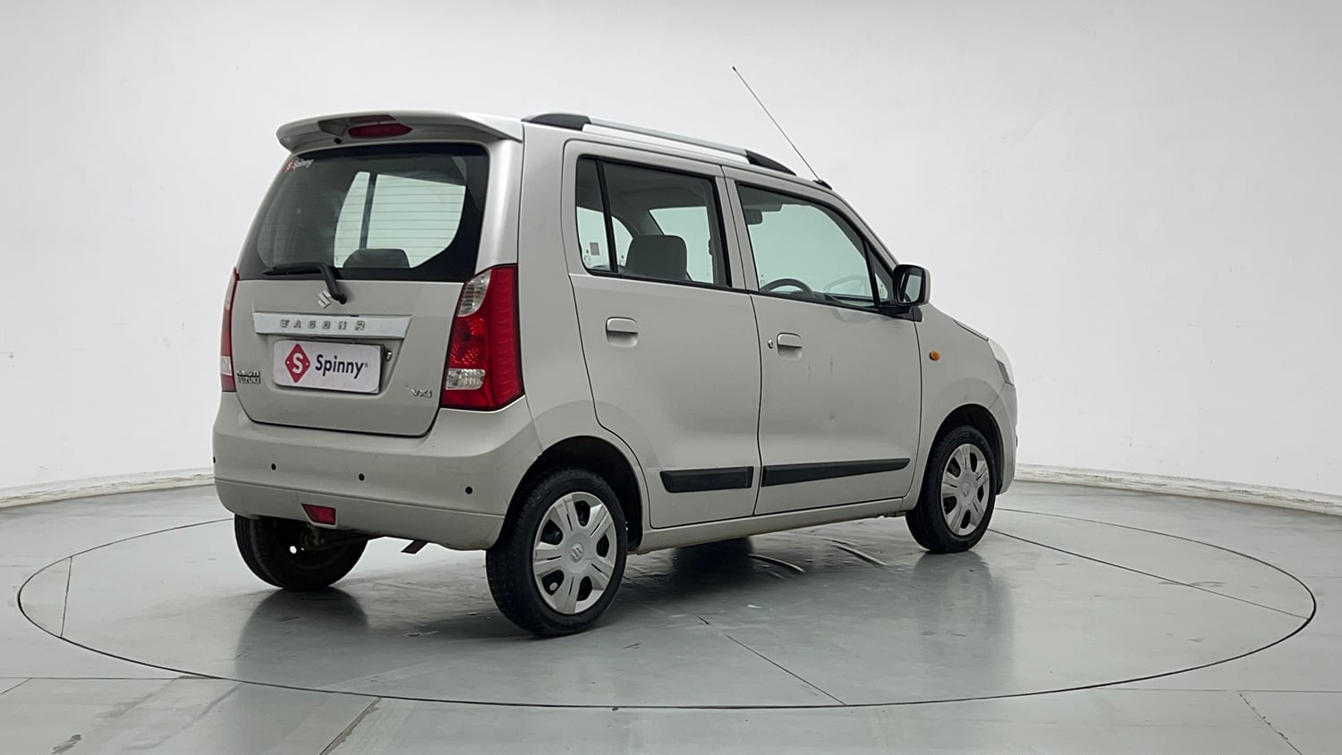 Used 2014 Maruti Suzuki Wagon R VXI Petrol Manual exterior RIGHT REAR CORNER VIEW