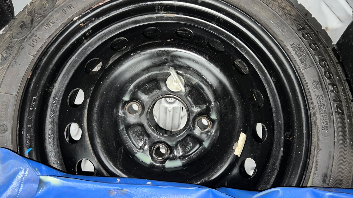 Used 2016 Maruti Suzuki Wagon R VXI Petrol Manual tyres SPARE TYRE VIEW