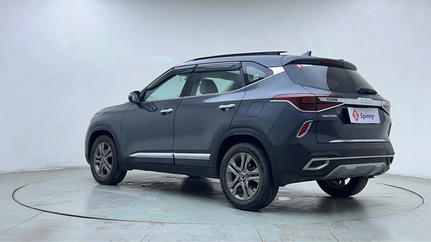 Used 2022 Kia Seltos HTX 1.5 Petrol Manual exterior LEFT REAR CORNER VIEW