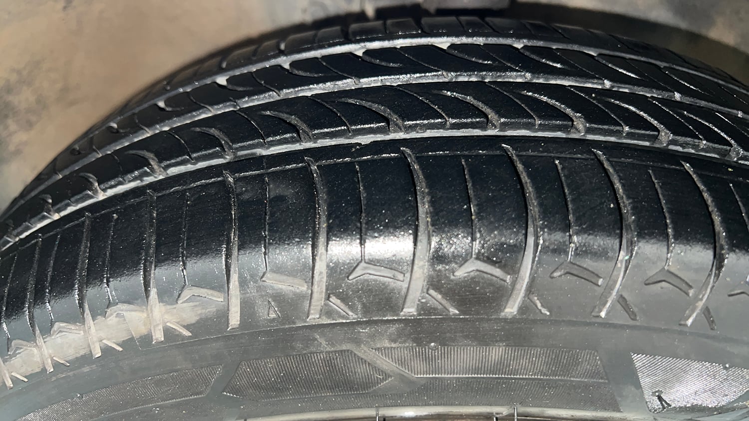 Used 2016 Maruti Suzuki Wagon R VXI Petrol Manual tyres RIGHT FRONT TYRE TREAD VIEW