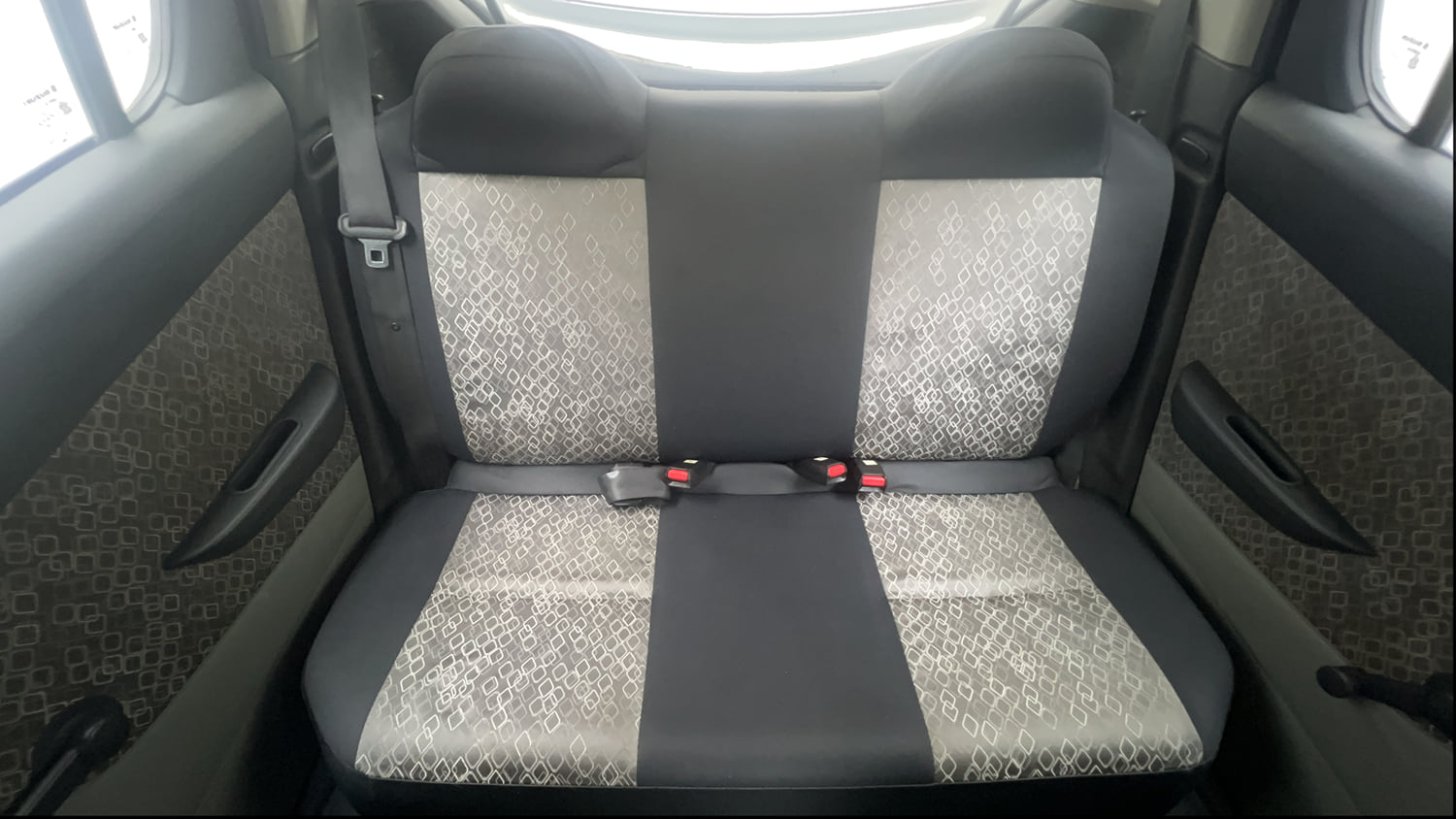 Used 2017 Maruti Suzuki Alto 800 LXi (O) Petrol Manual interior REAR SEAT CONDITION VIEW