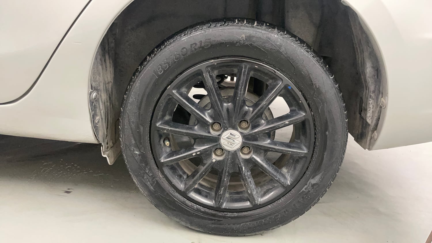 Used 2016 Maruti Suzuki Ciaz VXi+ Petrol Manual tyres LEFT REAR TYRE RIM VIEW