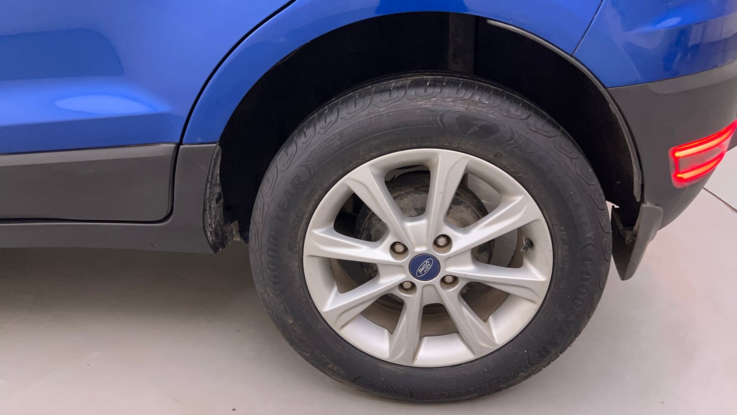 Used 2018 Ford EcoSport Titanium 1.5L Ti-VCT Petrol Manual tyres LEFT REAR TYRE RIM VIEW