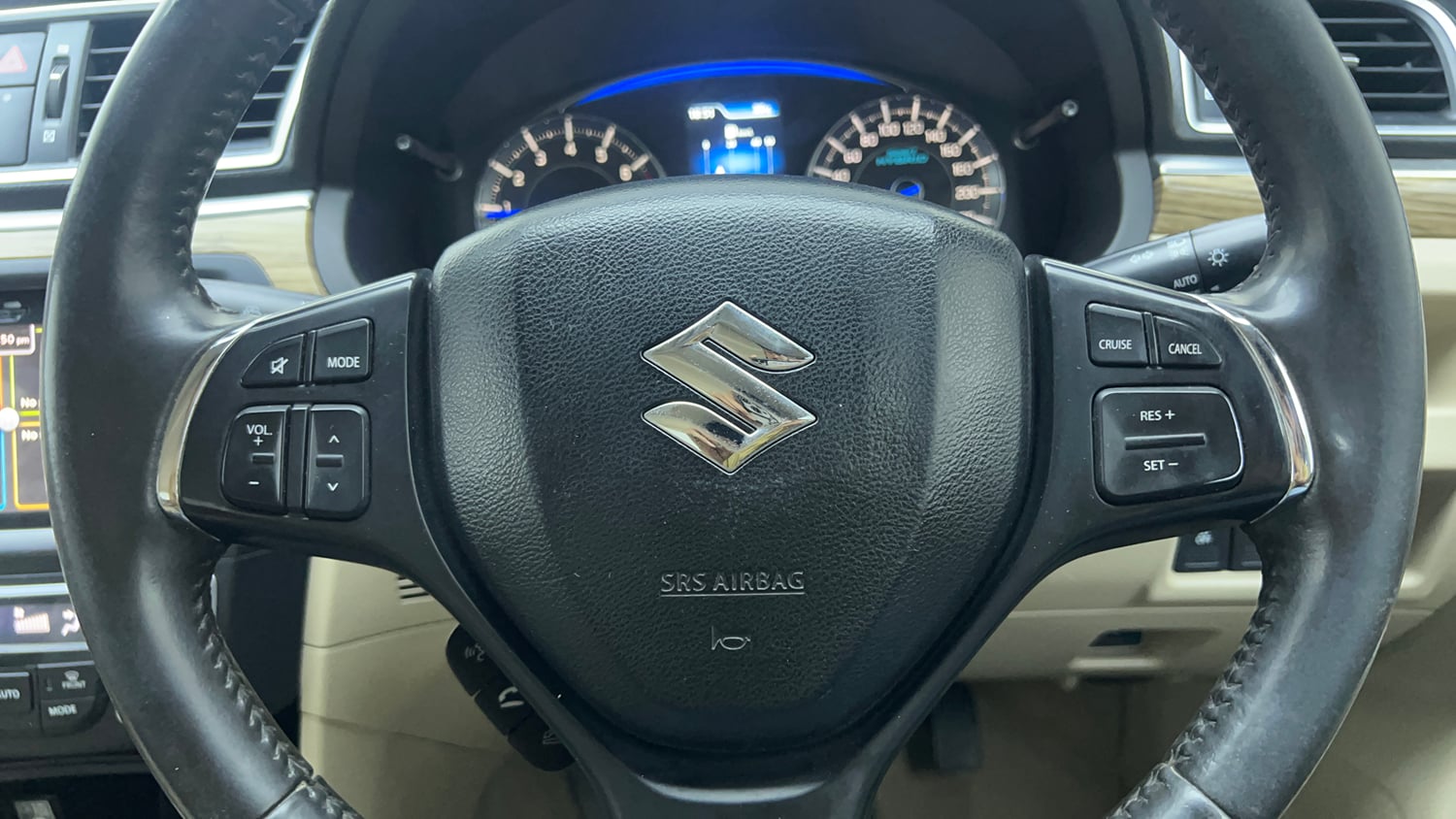 Used 2020 Maruti Suzuki Ciaz Alpha 1.5 AT Petrol Automatic top_features Airbags