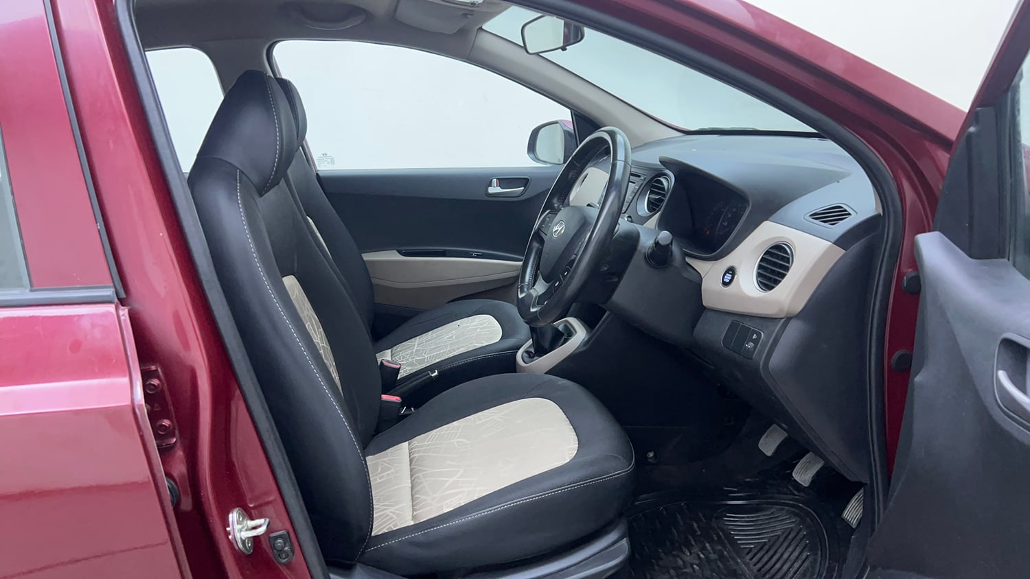 Used 2016 Hyundai Grand i10 Asta 1.2 Kappa VTVT Petrol Manual interior RIGHT SIDE FRONT DOOR CABIN VIEW