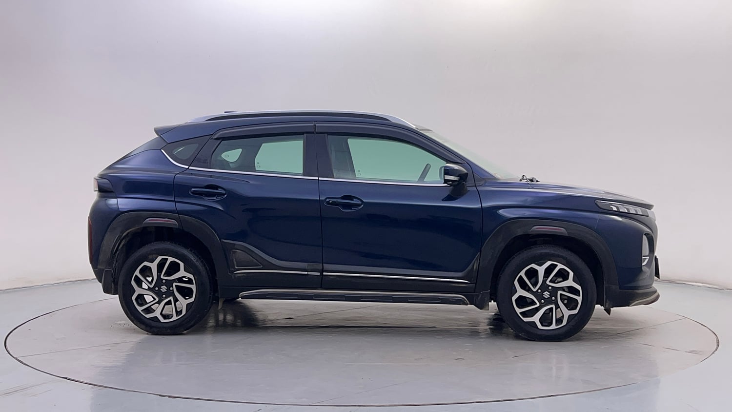 Used 2024 Maruti Suzuki Fronx Alpha 1.0L Turbo 6 AT Petrol Automatic exterior RIGHT SIDE VIEW