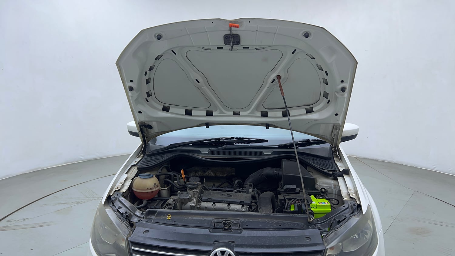 Used 2013 Volkswagen Polo Highline1.2L (P) Petrol Manual engine ENGINE & BONNET OPEN FRONT VIEW