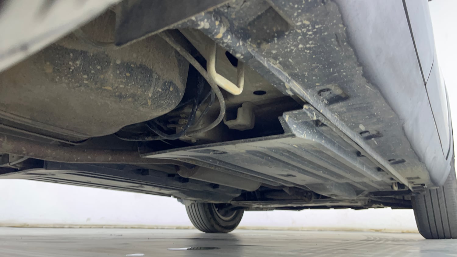 Used 2023 Maruti Suzuki Brezza ZXi Petrol Manual extra REAR RIGHT UNDERBODY VIEW