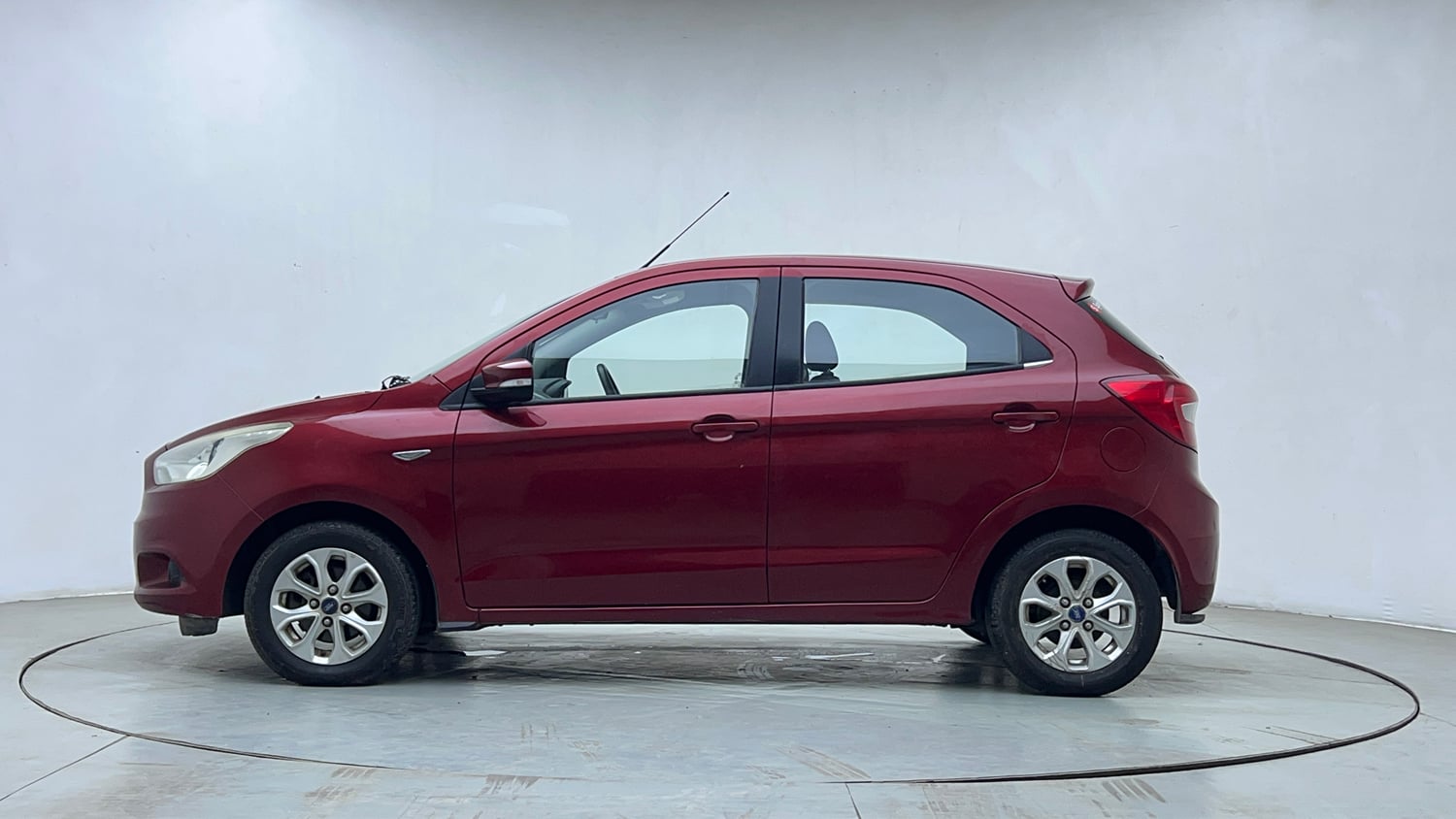 Used 2016 Ford Figo Titanium1.5 TDCi Diesel Manual exterior LEFT SIDE VIEW