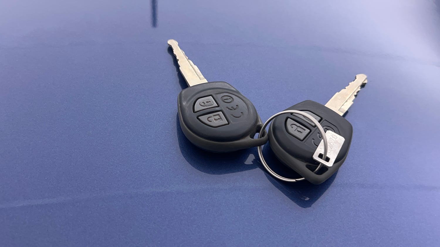 Used 2018 Maruti Suzuki Dzire VXi Petrol Manual extra CAR KEY VIEW