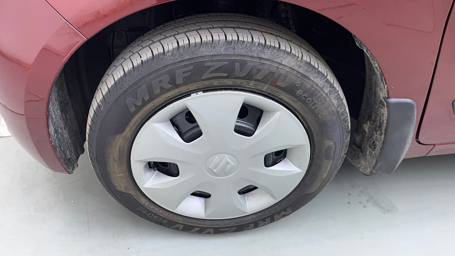 Used 2026 Maruti Suzuki Wagon R VXI 1.0 AGS Petrol Automatic tyres LEFT FRONT TYRE RIM VIEW