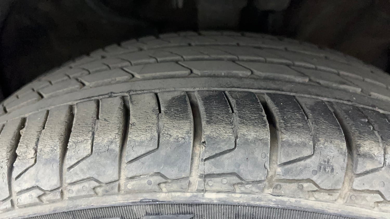 Used 2024 kia Seltos HTX 1.5 Petrol IVT Petrol Automatic tyres RIGHT FRONT TYRE TREAD VIEW