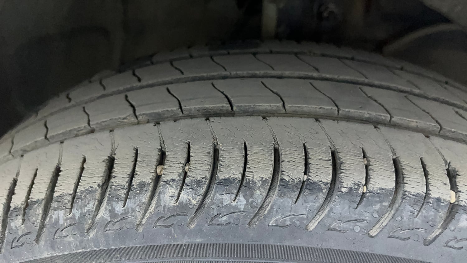 Used 2020 Maruti Suzuki Baleno Delta Petrol Manual tyres RIGHT FRONT TYRE TREAD VIEW
