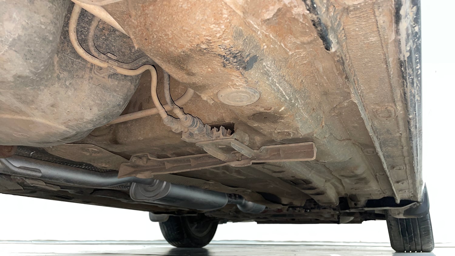 Used 2022 Volkswagen Virtus Topline 1.0 TSI AT Petrol Automatic extra REAR RIGHT UNDERBODY VIEW
