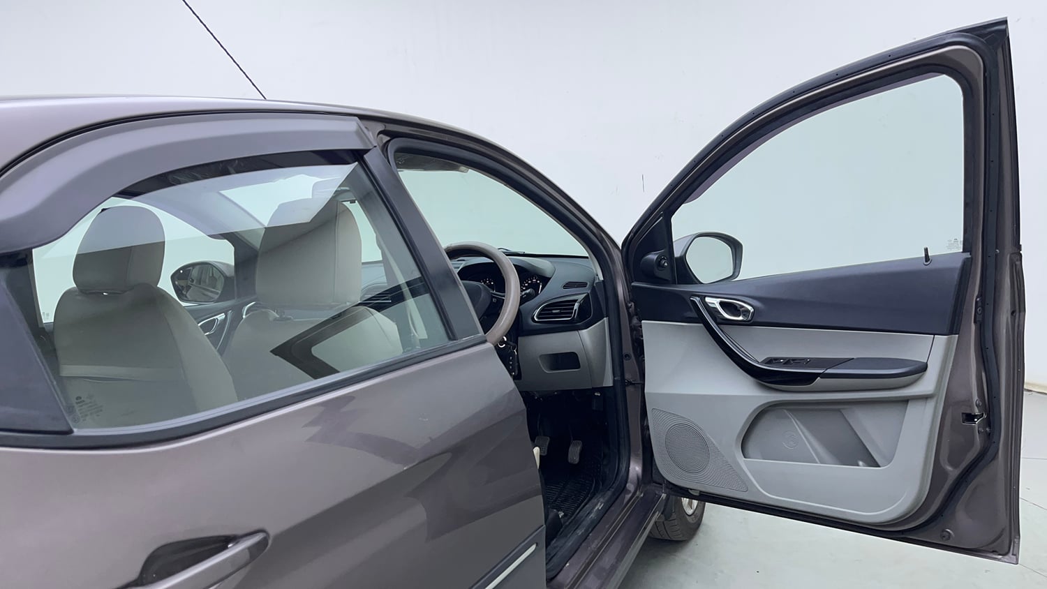 Used 2018 Tata Tiago Revotron XZ Petrol Manual interior RIGHT FRONT DOOR OPEN VIEW