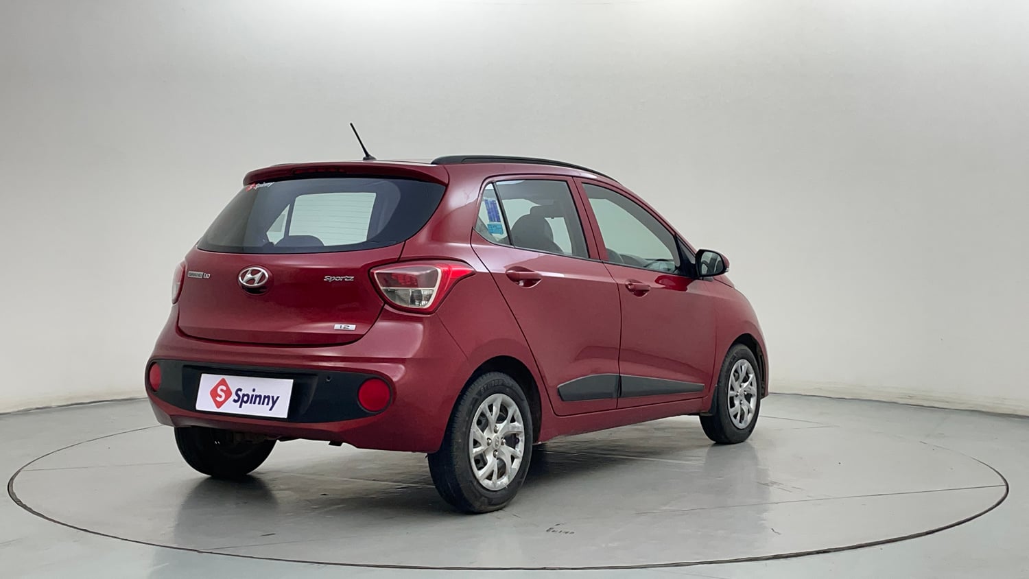 Used 2017 Hyundai Grand i10 Sportz (O) 1.2 Kappa VTVT Petrol Manual exterior RIGHT REAR CORNER VIEW