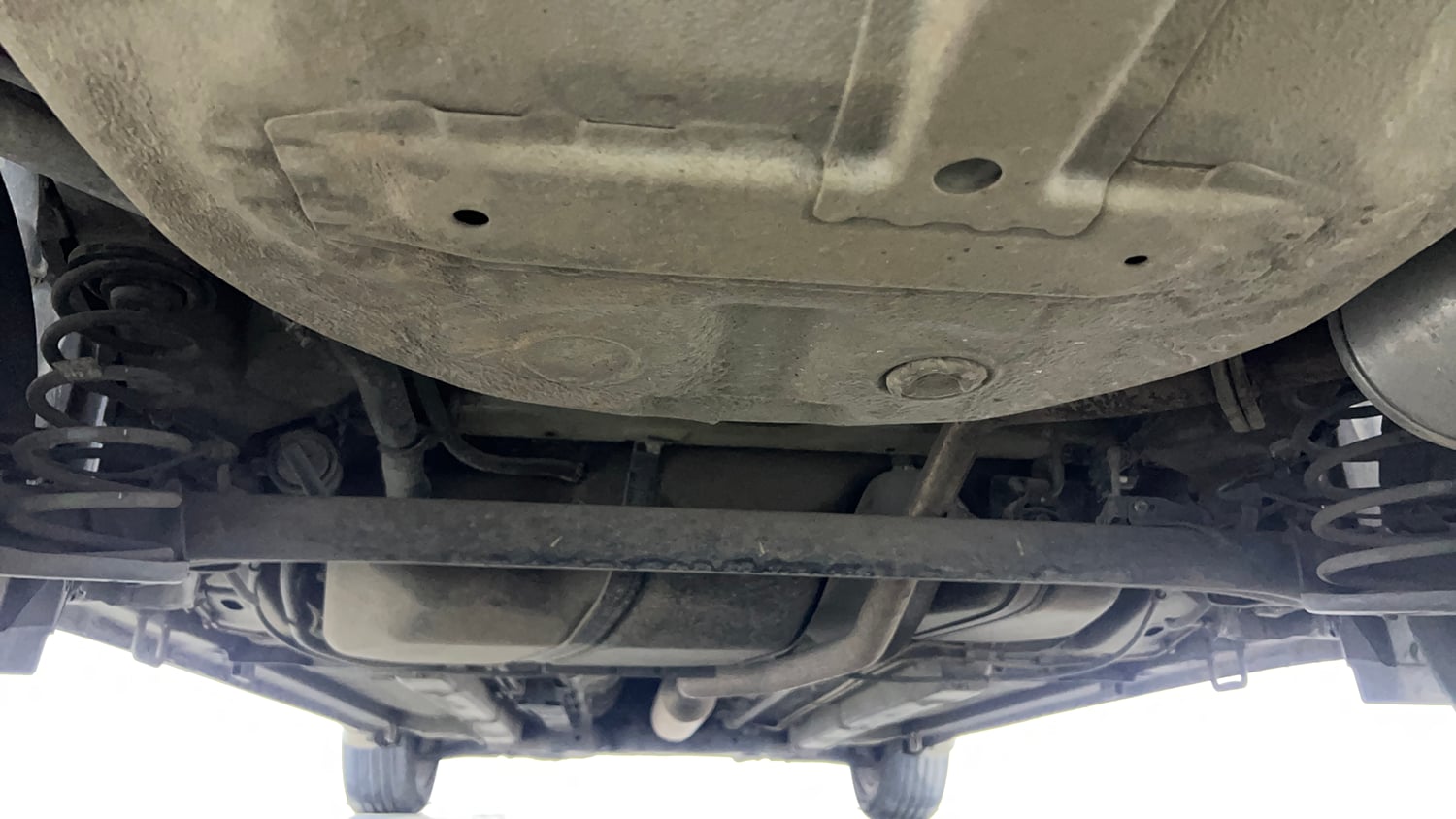 Used 2020 Maruti Suzuki Ciaz Alpha 1.5 AT Petrol Automatic extra REAR UNDERBODY VIEW (TAKEN FROM REAR)