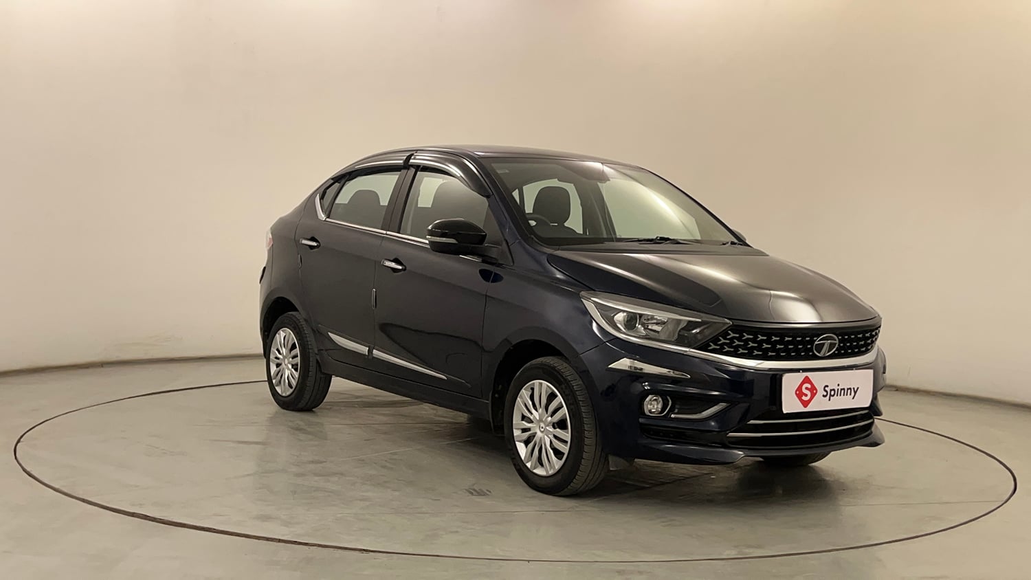 Used 2023 Tata Tigor XZ Plus CNG Cng Manual exterior RIGHT FRONT CORNER VIEW