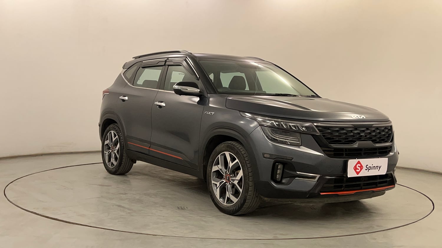 Used 2022 Kia Seltos X Line 1.4 DCT Petrol Automatic exterior RIGHT FRONT CORNER VIEW