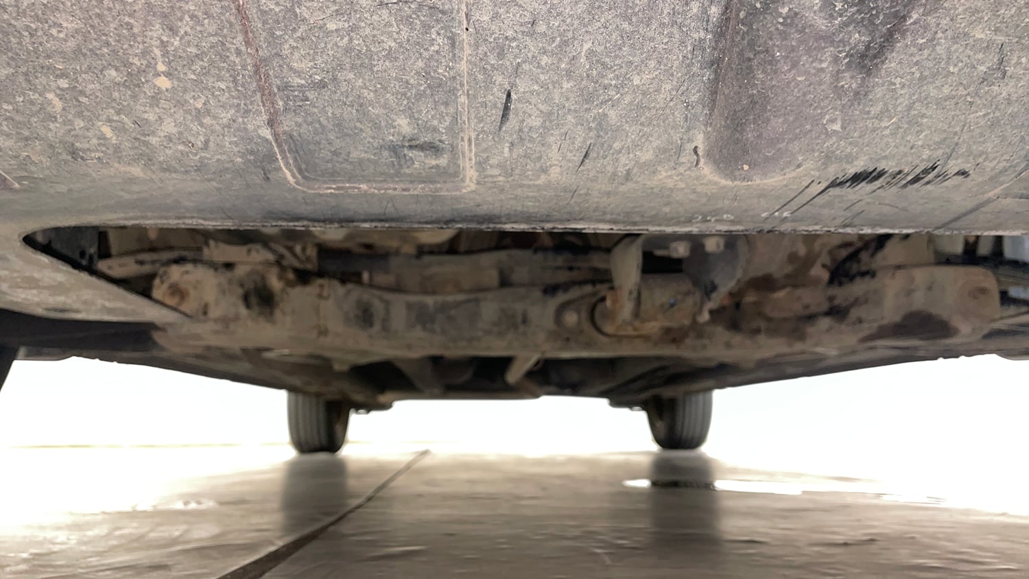 Used 2016 Hyundai Elite i20 Sportz 1.2 Petrol Manual extra FRONT LEFT UNDERBODY VIEW
