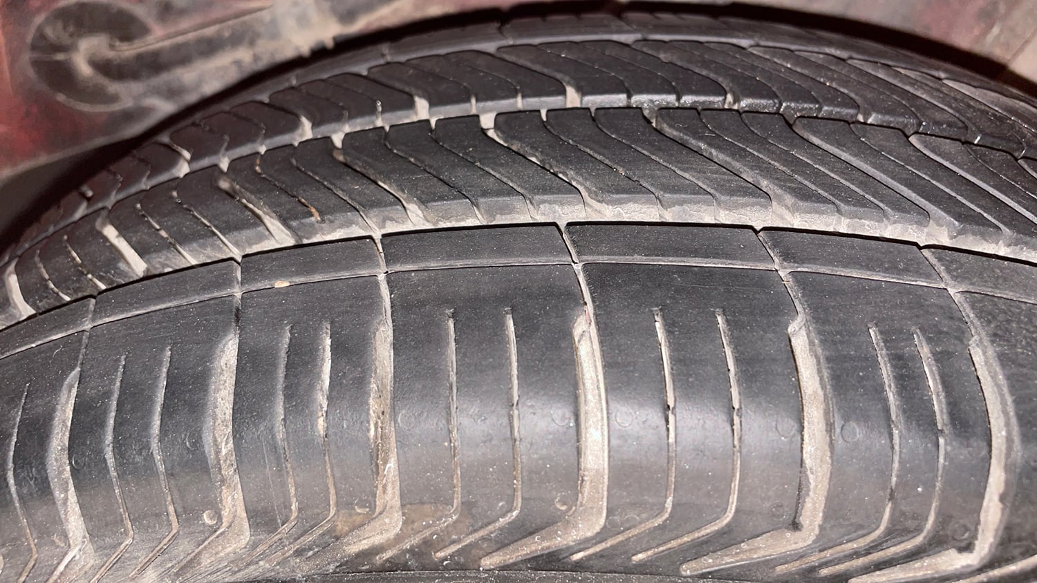 Used 2014 Honda Brio S MT Petrol Manual tyres LEFT REAR TYRE TREAD VIEW